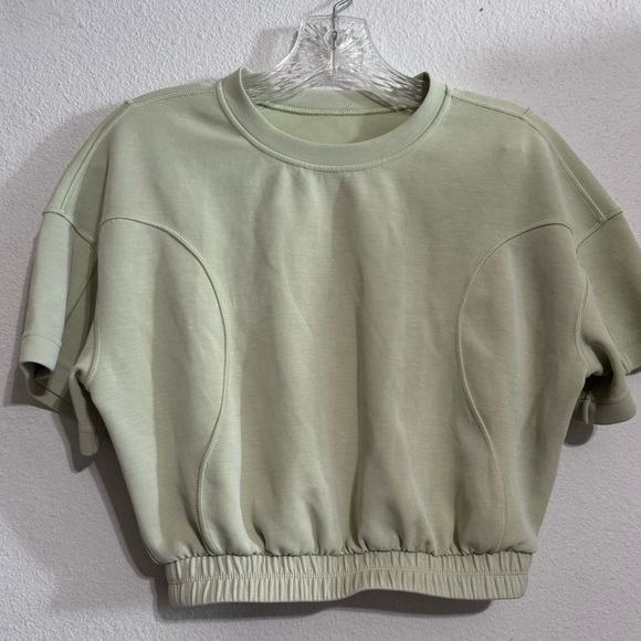 Lululemon softstreme gathered tee - Picture 2 of 7